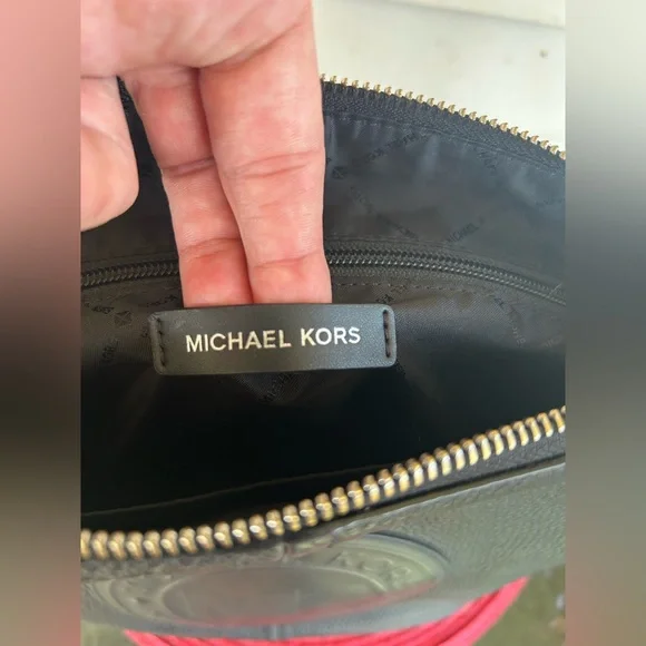 MICHAEL KORS PEBBLED LEATHER  FULTON SPORT CROSSBODY MESSENGER BAG. PRISTINE! - Picture 12 of 13
